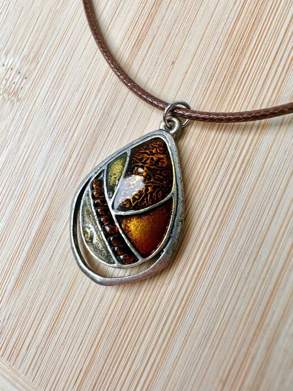 🤎 Silver Tone Teardrop Pendant with Enamel Design in Earth Tones